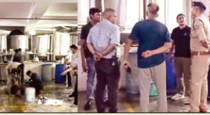 सूरत में जहरीली गैस से चार मजदूराें की माैत